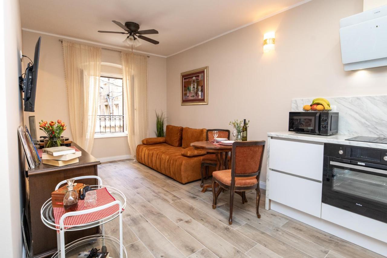 Stanley Helenski - Apartment In Old Town Šibenik Exteriör bild