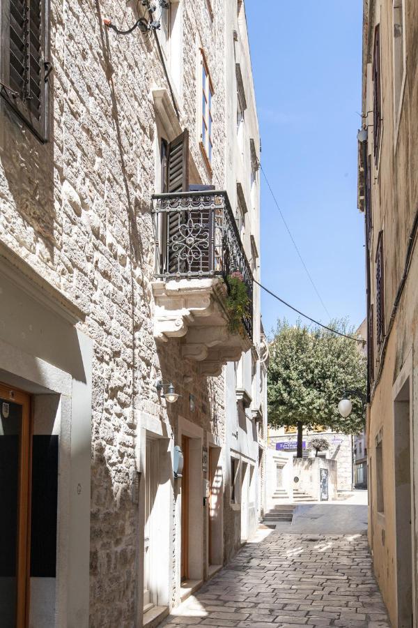 Stanley Helenski - Apartment In Old Town Šibenik Exteriör bild