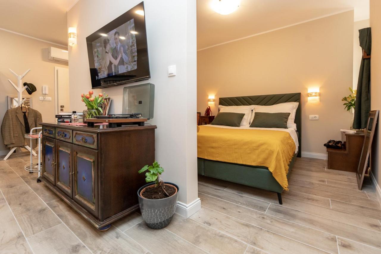 Stanley Helenski - Apartment In Old Town Šibenik Exteriör bild